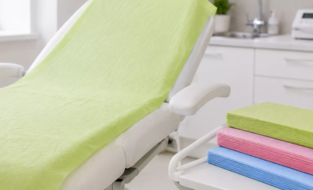 Serwety medyczne – dlaczego są niezbędnym elementem każdego gabinetu?